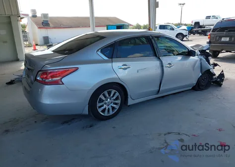 2013 Nissan Altima 2.5 S z USA, uszkodzony, nr VIN 1N4AL3AP0DC138950